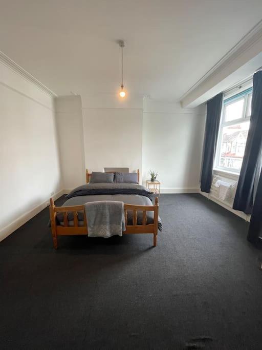 Private Guest Rooms In Tooting Лондон Екстериор снимка