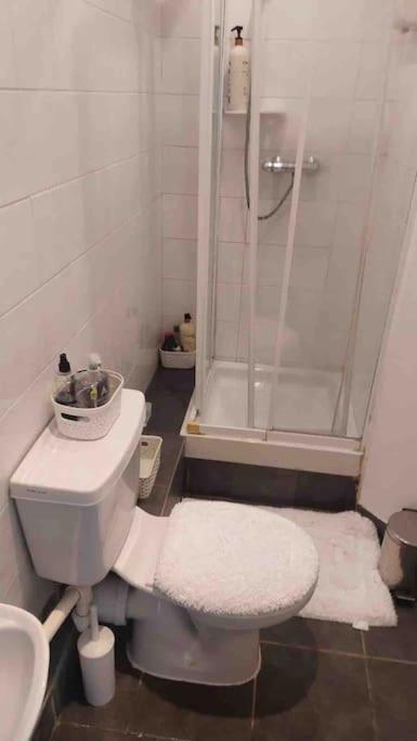 Private Guest Rooms In Tooting Лондон Екстериор снимка